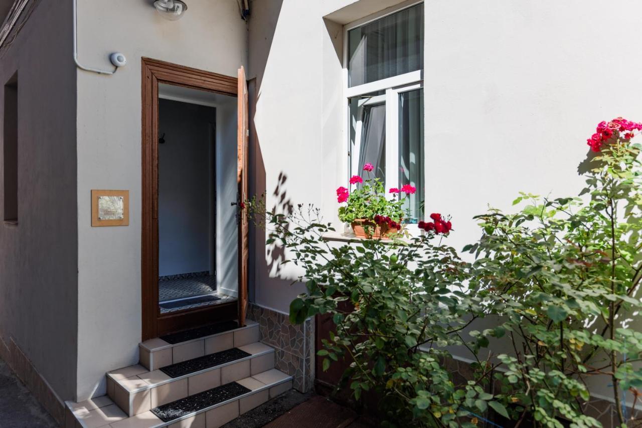 Anastasia Apartments With Parking Braşov Eksteriør billede